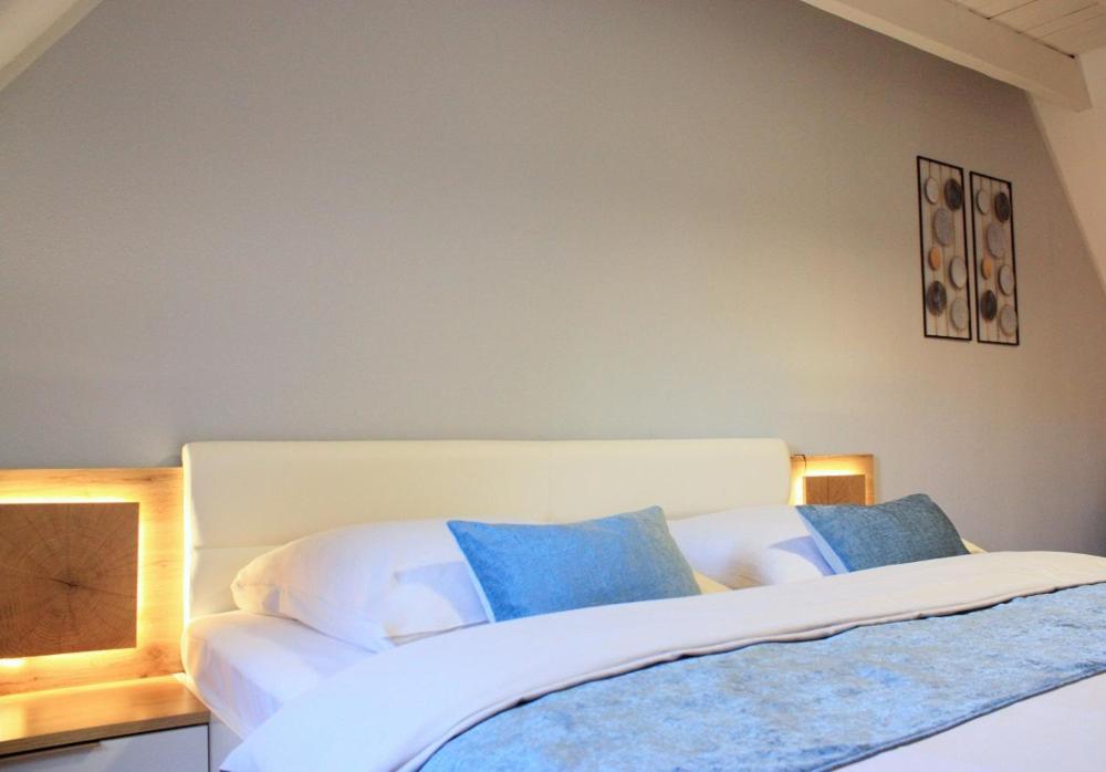 D & S Hotel & Ferienwohnungen Besigheim Exteriör bild